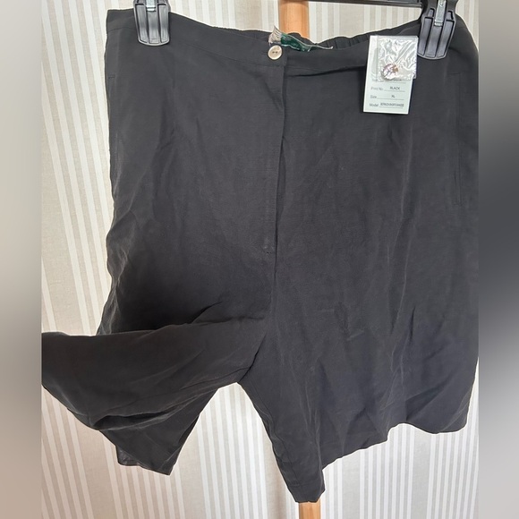 Vintage Pineapple Moon 100% Silk Black Women’s Size XL Bermuda Shorts Deadstock - Picture 7 of 7